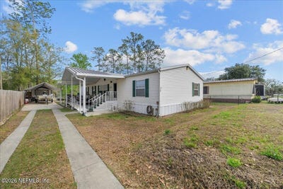 /international/us/120-waterway-avenue-satsuma-fl-110106186058/