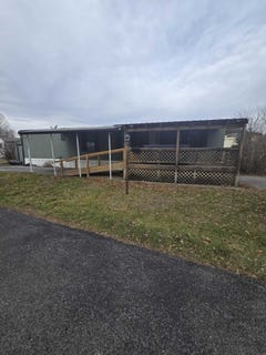 /international/us/207-cherrywood-drive-altoona-pa-110105705053/