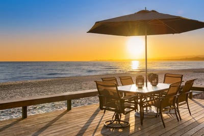 /international/us/553-beach-dr-aptos-ca-110098461678/