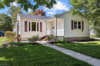 /international/us/436-courtland-street-wellington-oh-110110366567/