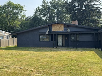 /international/us/1718-chelsea-circle-flint-mi-110100654172/