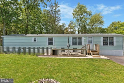 /international/us/625-willow-drive-green-lane-pa-110100030009/?lang=en