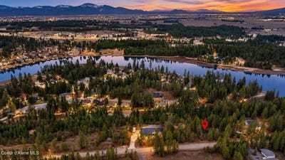 /international/us/nka-w-riverview-coeur-d-alene-id-110120422115/