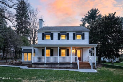 /international/us/2111-lee-highway-bristol-va-110106563976/