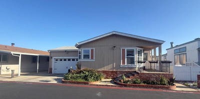 /international/us/9850-garfield-ave-huntington-beach-ca-110107958013/
