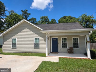 /international/us/823-n-main-street-statesboro-ga-110120452962/
