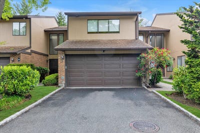 /international/us/51-wimbledon-drive-roslyn-ny-110108636796/