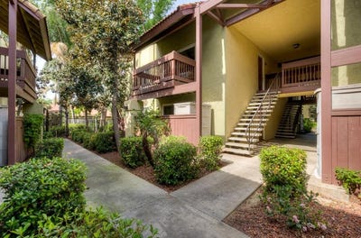 /international/us/2909-huntington-boulevard-fresno-ca-110106853066/