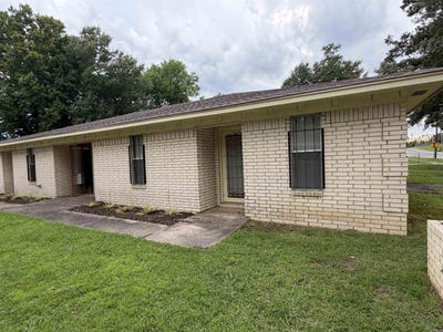 /international/us/1400-w-5th-ave-pine-bluff-ar-110108448206/
