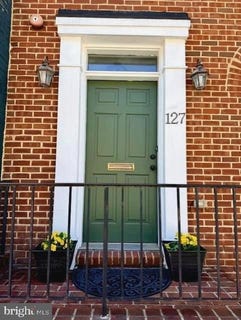 /international/us/127-s-market-street-frederick-md-110106566129/