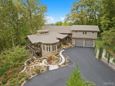 /international/us/1003-berry-lane-edwardsville-il-110102988186/