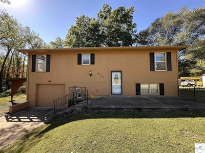 /international/us/435-n-water-street-clinton-mo-110120412743/