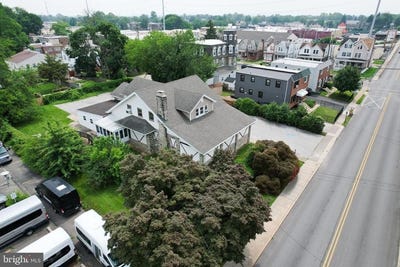 /international/us/115-clifton-avenue-darby-pa-110102995391/