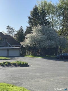 /international/us/594-mountain-road-west-hartford-ct-110108907876/