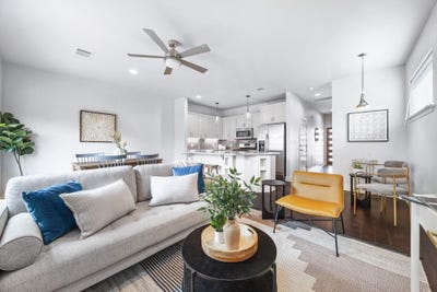 /international/us/5901-bolm-rd-austin-tx-110098540954/
