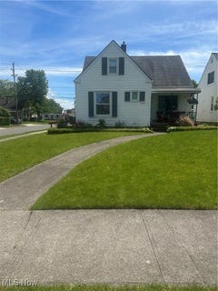 /international/us/12704-oak-park-boulevard-garfield-heights-oh-110099801899/