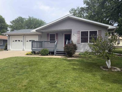 /international/us/530-s-5th-st-akron-ia-110108208215/