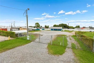 /international/us/133-westbank-expressway-westwego-la-110120421799/