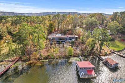 /international/us/3156-lakeshore-drive-scottsboro-al-110095907804/