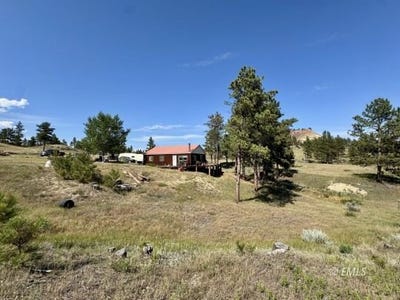 /international/us/4381-moon-creek-rd-miles-city-mt-110101365343/