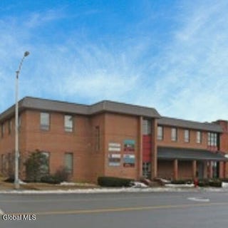 /international/us/670-franklin-street-schenectady-ny-110101679713/