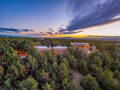 /international/us/174-hondo-seco-road-arroyo-hondo-nm-110107504983/