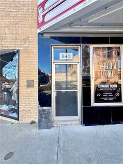 /international/us/645-w-dickson-street-fayetteville-ar-110107778961/