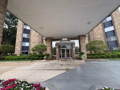 /international/us/2112-acacia-park-drive-lyndhurst-oh-110110298299/