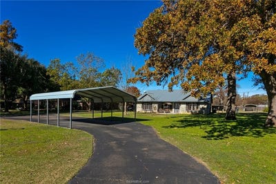 /international/us/409-w-morgan-street-franklin-tx-110104222505/