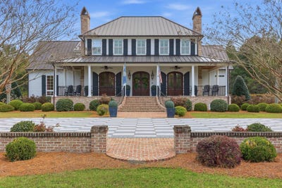 /international/us/746-sumter-hwy-kingstree-sc-110107797256/
