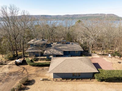 /international/us/513-bayview-place-heber-springs-ar-110104613670/