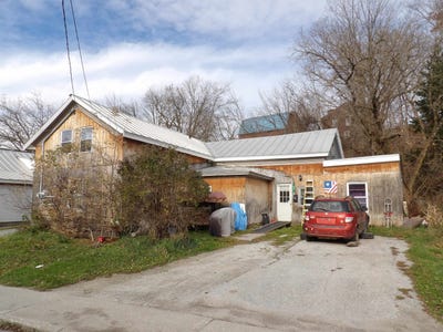 /international/us/50-river-street-richford-vt-110093444211/