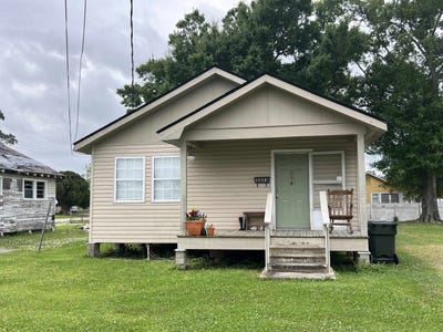 /international/us/1128-schley-st-houma-la-110107782549/