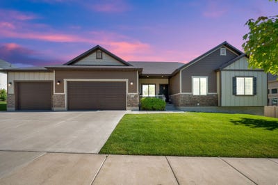 /international/us/1176-e-800-s-provo-ut-110108587528/