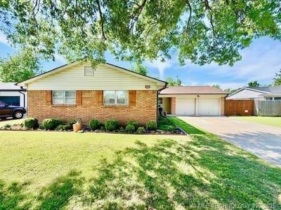 /international/us/8556-e-32nd-street-tulsa-ok-110108396411/