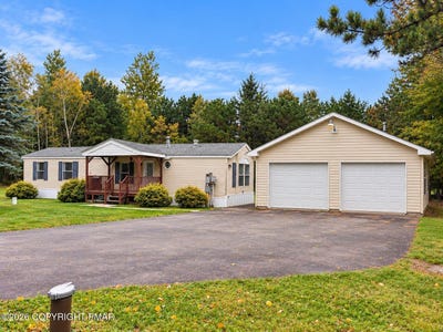 /international/us/227-flame-drive-blakeslee-pa-110110376071/