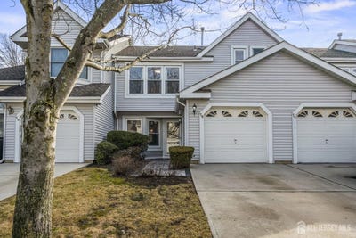 /international/us/78-wooten-court-east-brunswick-nj-110104927938/