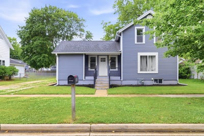 /international/us/207-e-jefferson-avenue-hampshire-il-110108769843/
