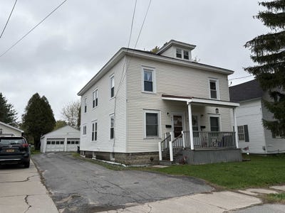 /international/us/30-mccluskey-avenue-massena-ny-110107829907/