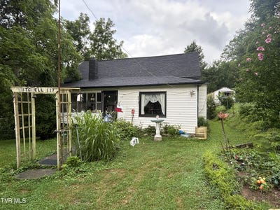 /international/us/117-gravely-drive-pennington-gap-va-110101090010/