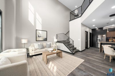 /international/us/8617-w-shoreline-pl-sioux-falls-sd-110106026052/