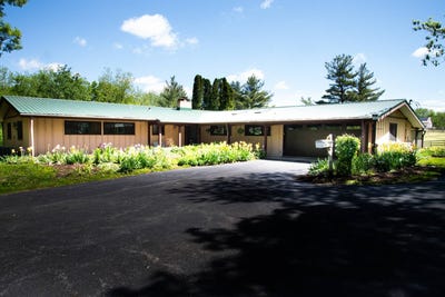/international/us/711-north-11th-st-monmouth-il-110107966293/