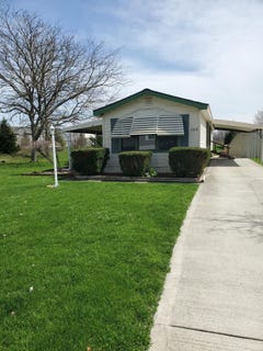/international/us/153-hickory-circle-elyria-oh-110100862758/