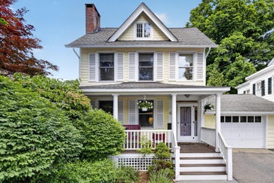 /international/us/16-chestnut-street-cold-spring-ny-110108657876/