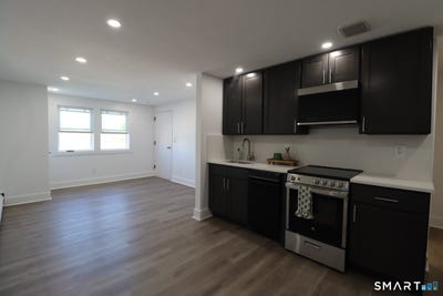 /international/us/149-garfield-avenue-new-london-ct-110107995965/