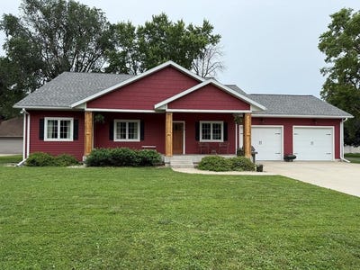 /international/us/319-w-jefferson-st-lake-city-ia-110098648004/