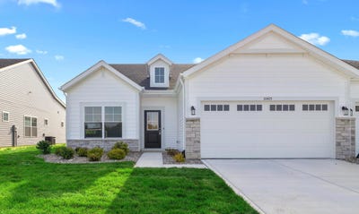 /international/us/10405-iowa-street-crown-point-in-110119324740/