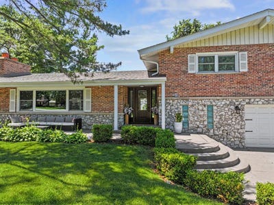 /international/us/328-windsor-lane-inverness-il-110108797749/