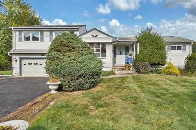 /international/us/25-marc-terrace-monroe-ny-110095481952/