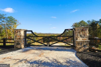 /international/us/1500-sunset-trail-talking-rock-ga-110104965516/